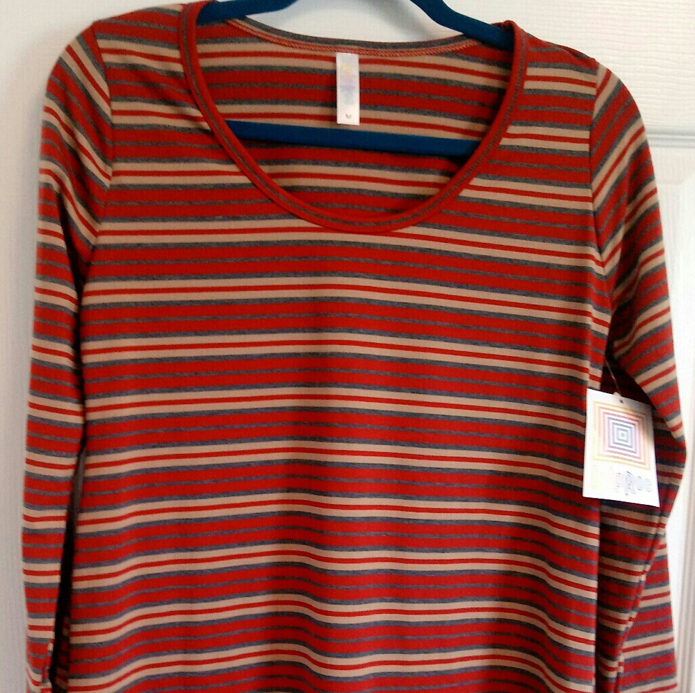 Lularoe Lynnae Long Sleeve shirt Red NWT Sz M